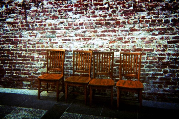 a picture called 4 chairs 2  Small  should be here...